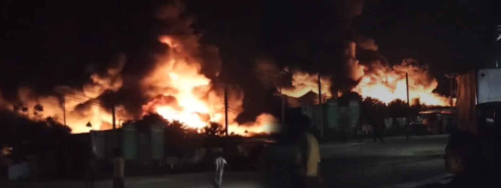 පල්ලේකැලේ කර්මාන්ත ශාලාවේ ඇතිවූ ගින්න පාලනය කෙරේ